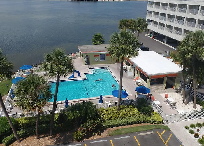 Sailport Waterfront Suites
